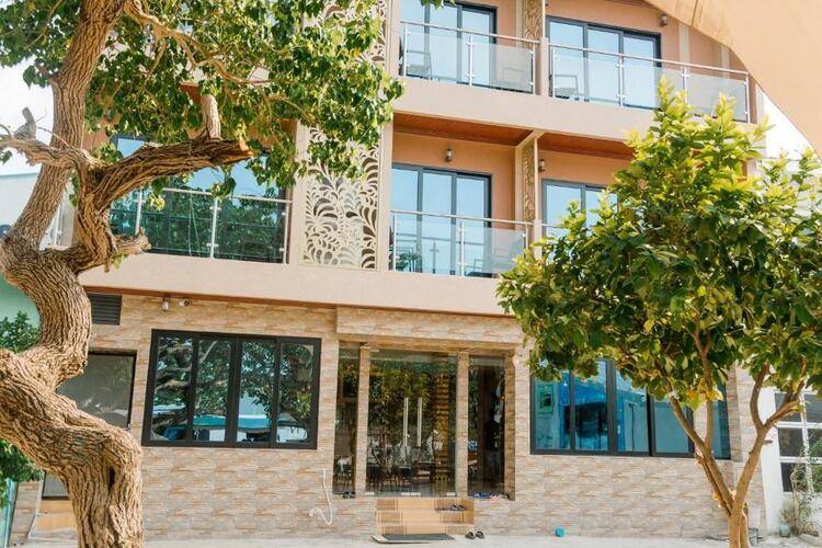 Aimi Beach Hotel