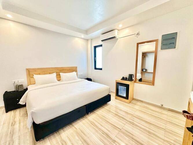 Aimi Beach Hotel