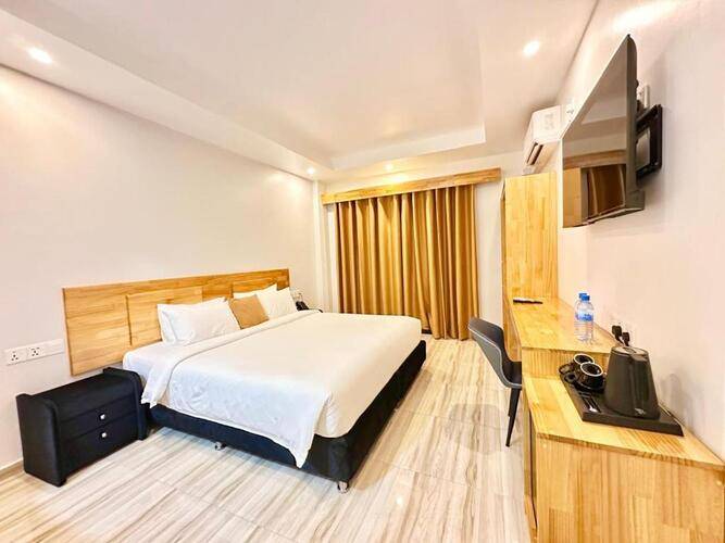 Aimi Beach Hotel