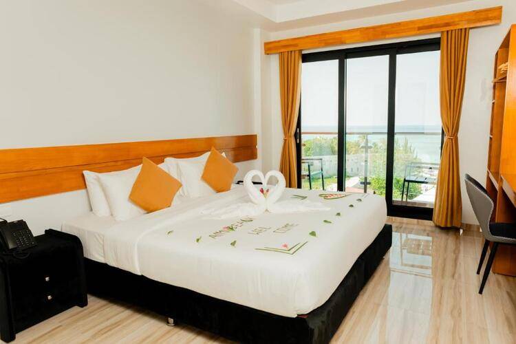 Aimi Beach Hotel