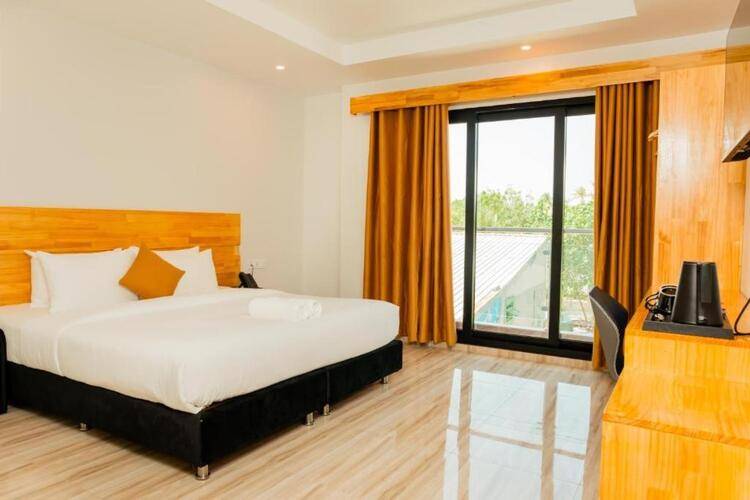 Aimi Beach Hotel