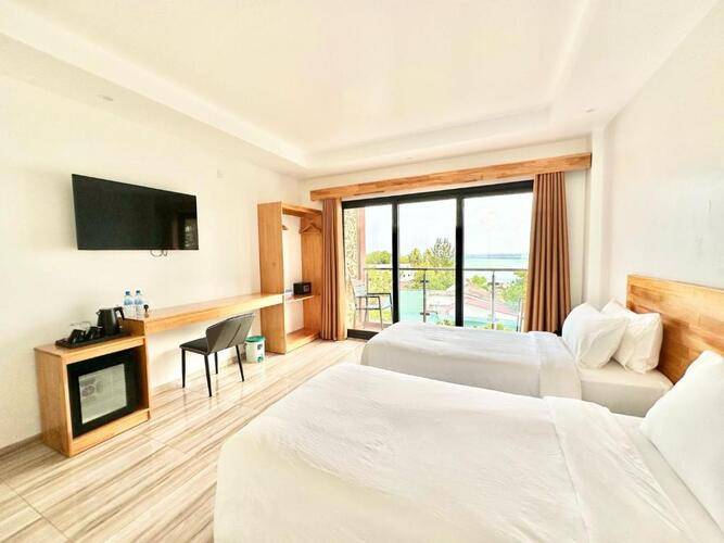 Aimi Beach Hotel
