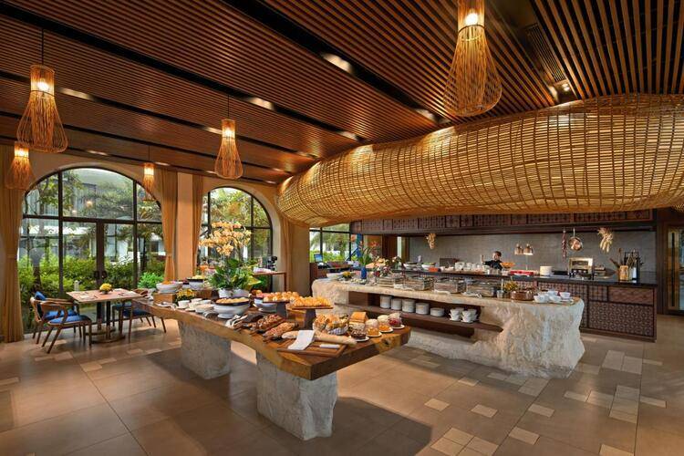 Wyndham Hoi An Royal Beachfront Resort & Villas