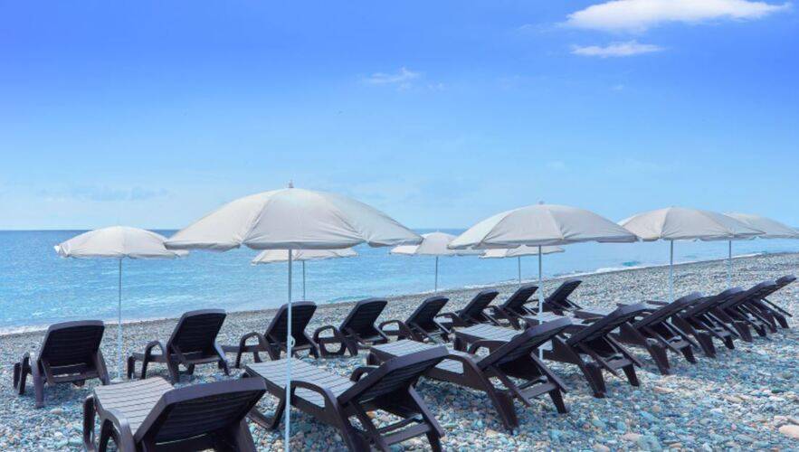 Отель Garuda Beach Village