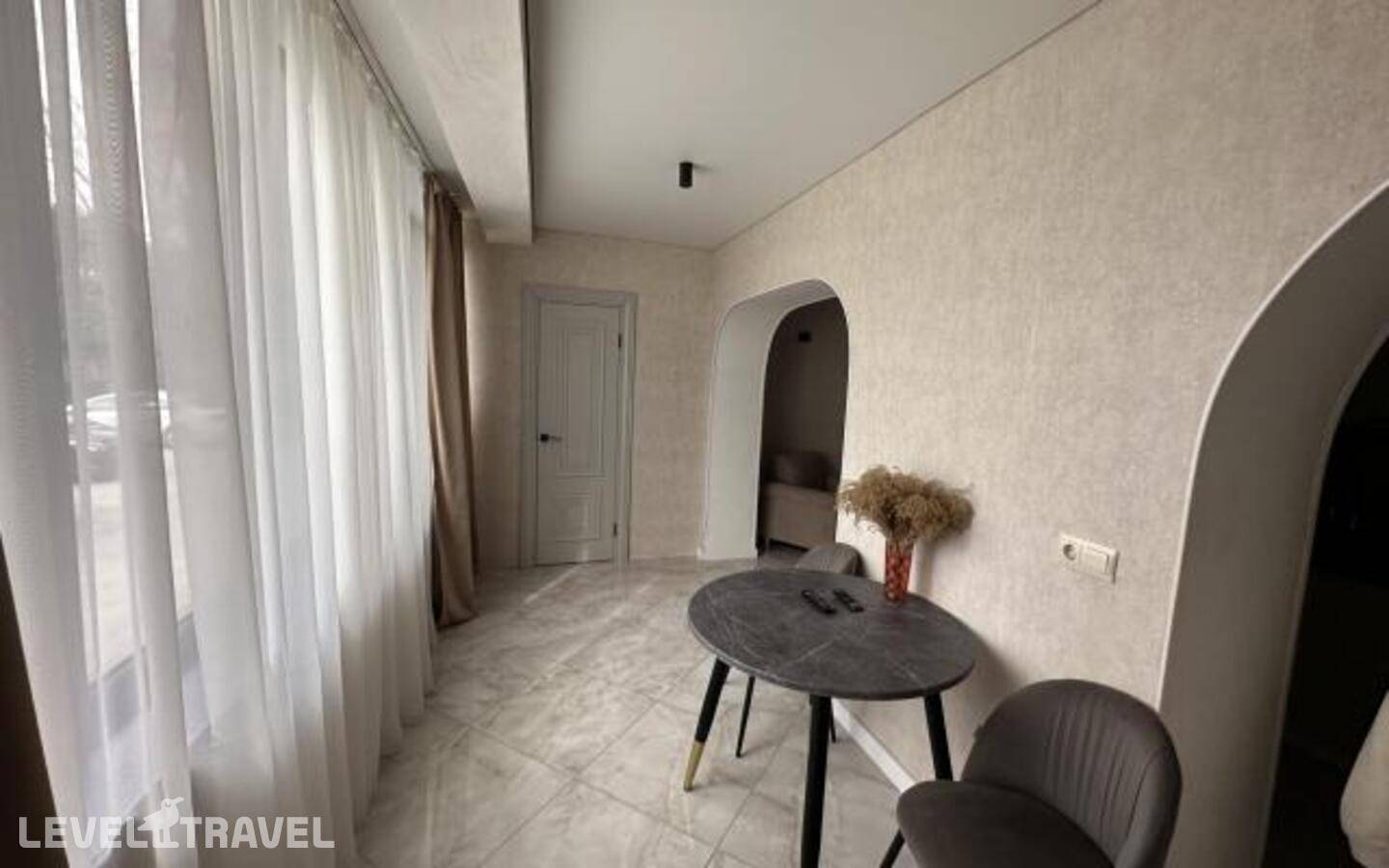 фотографии отеля Апартаменты На Улице Джонуа 5 в Абхазия(Сухум) - фото №2