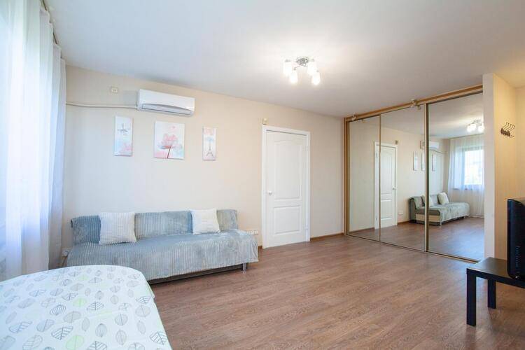 Sunrise Flat (Санрайз Флэт) На Улице Уборевича