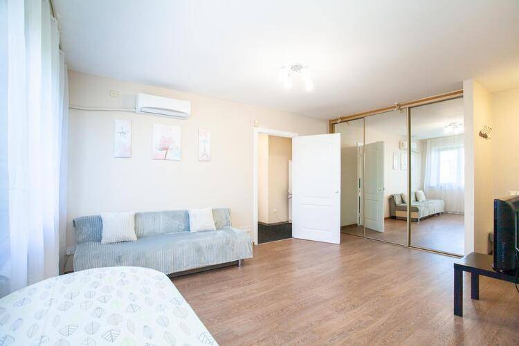 Sunrise Flat (Санрайз Флэт) На Улице Уборевича