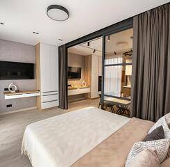 $item['hotel']['name']