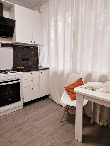 Best Guest House (Бэст Гест Хаус) На Проспекте Имени Ленина 6