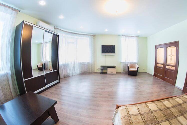 Огни Саратова На Улице Имени И.В. Мичурина 47/41