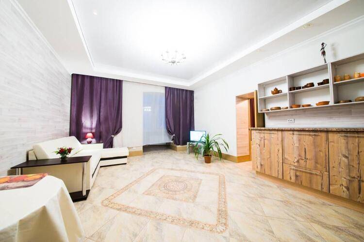 Favourite Home (Фэйворит Хоум) На Улице Вольская