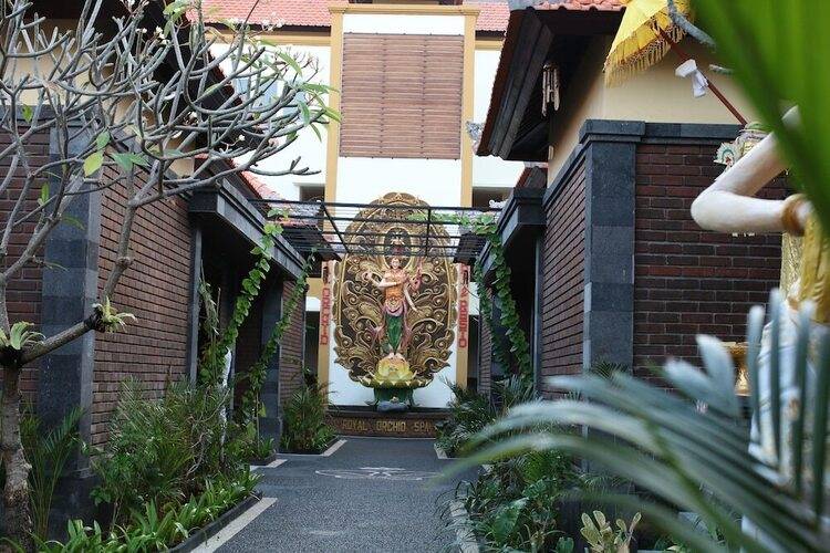 Royal Orchid Lodge