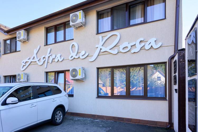 Astra De Rosa