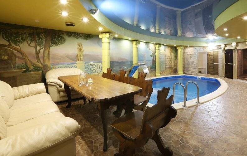 Brut Hotel (Брют)