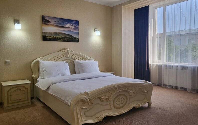 Brut Hotel (Брют)