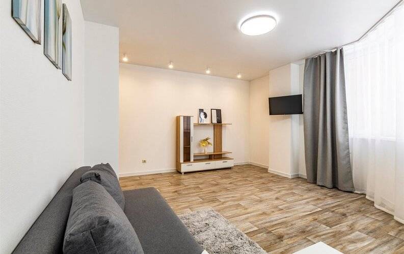 Vdali Poshtel (Вдали Поштел) На Электриков
