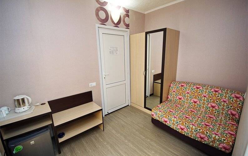 Отель Лотос