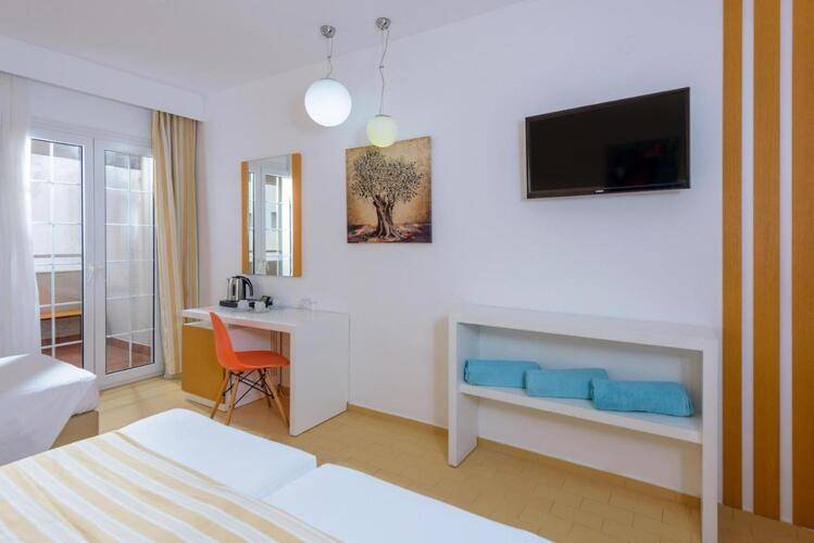 Zeus Hotels Palm Beach