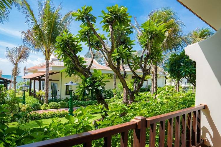 Blooming Lotus Resort