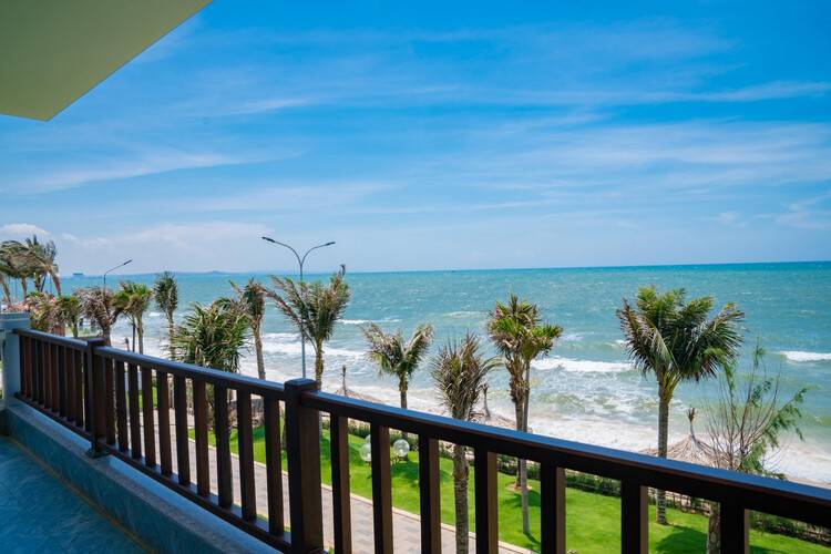 Blooming Lotus Resort