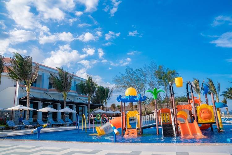 Blooming Lotus Resort