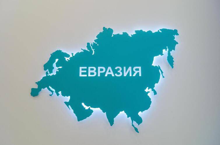 Вокруг Света На Улице Гончарная