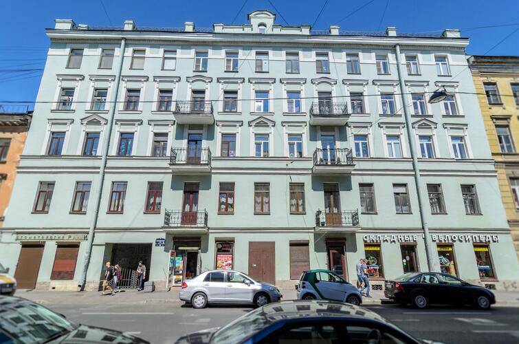 Вокруг Света На Улице Гончарная