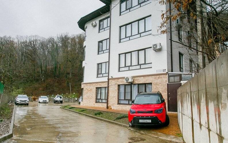 Саквояж На Листопадной
