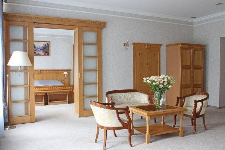 Golden Hotel