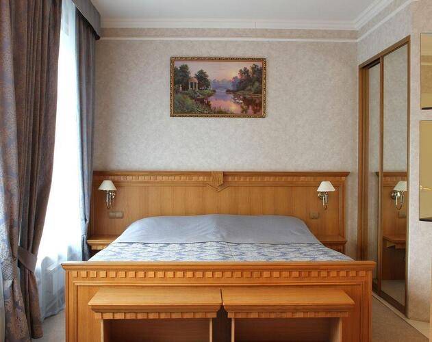 Golden Hotel
