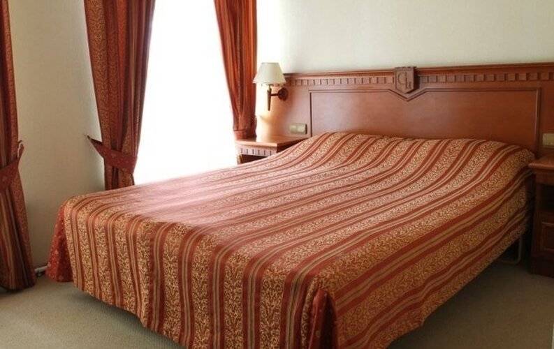 Golden Hotel