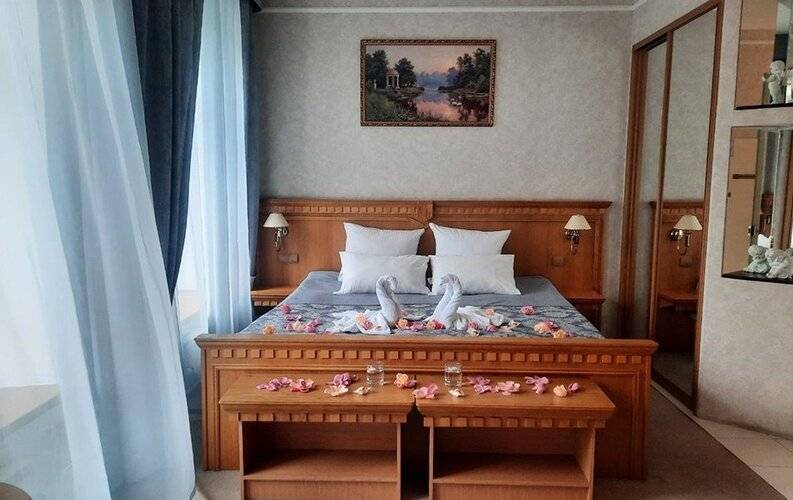 Golden Hotel
