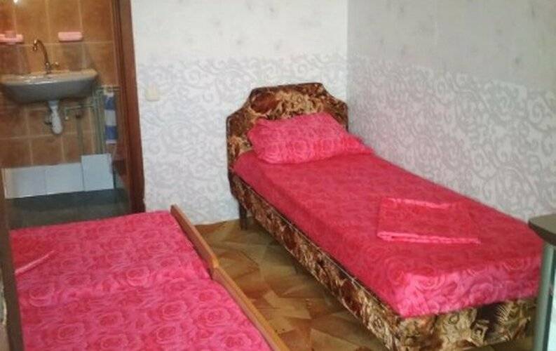 Под Пальмой Отель