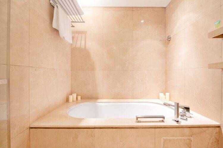 Address Dubai Marina Residences