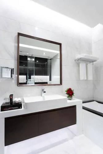 Renaissance Business Bay Hotel