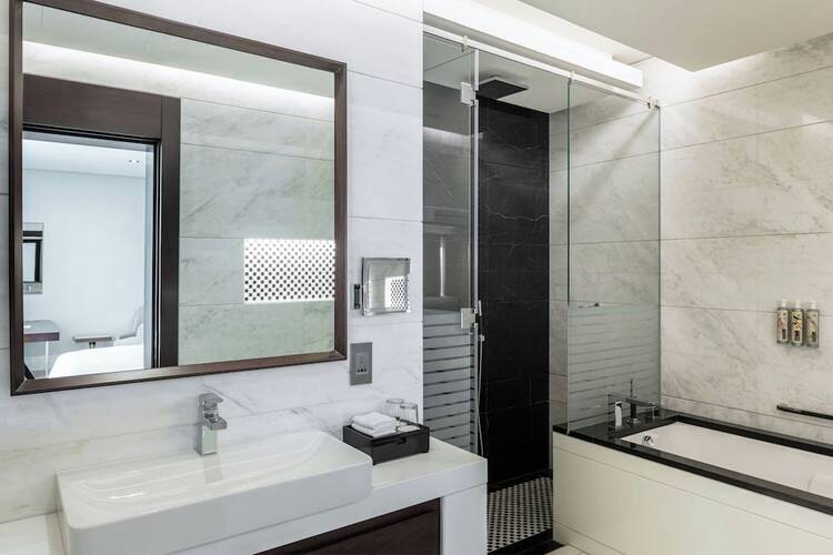 Renaissance Business Bay Hotel