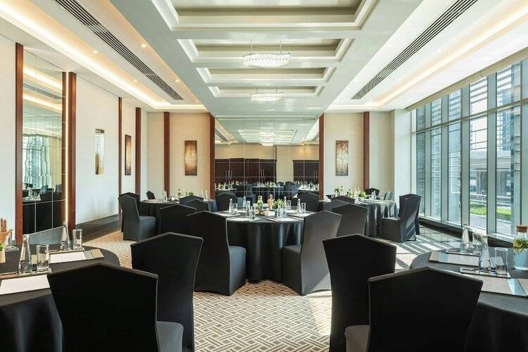 Renaissance Business Bay Hotel
