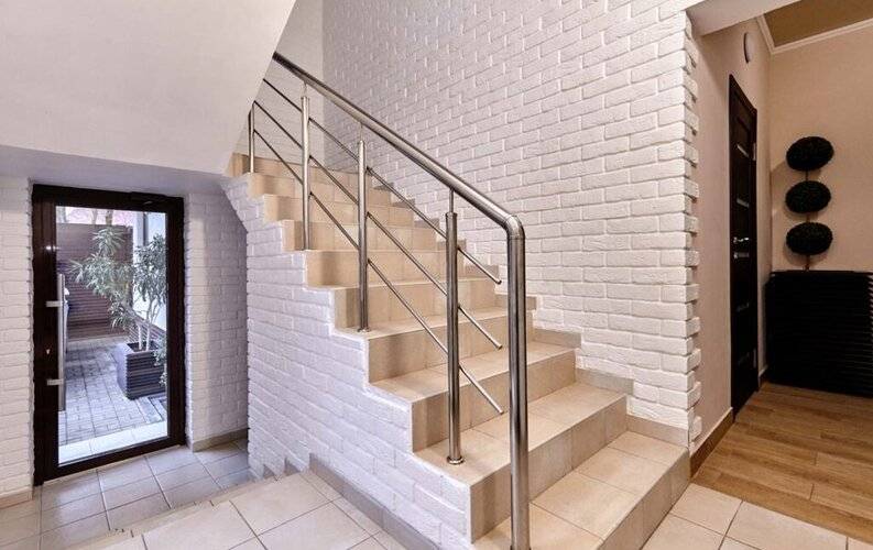 Villa Family Decor