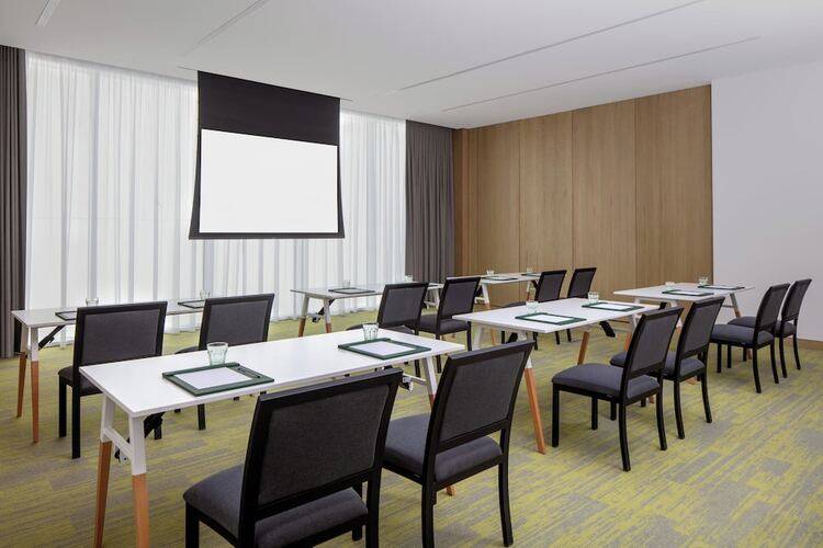 Staybridge Suites Dubai Business Bay By Ihg