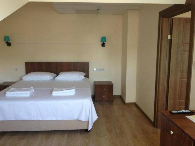 Lucette Guest House