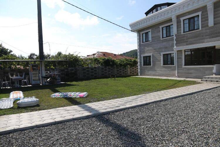 Lucette Guest House