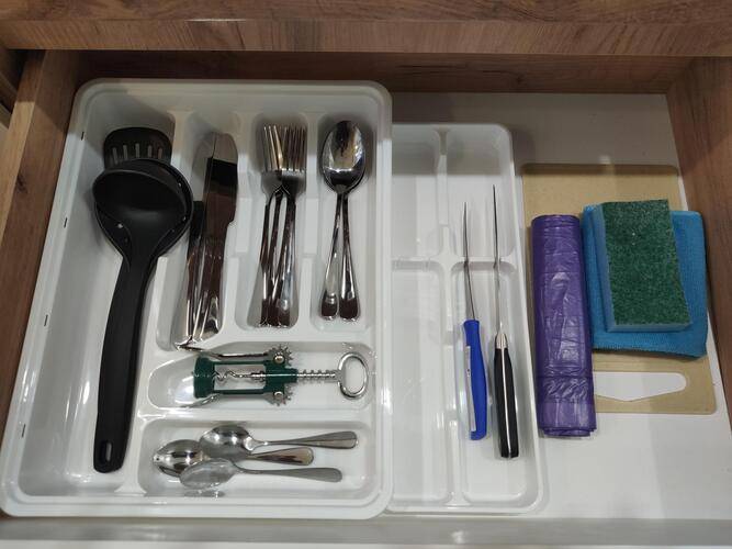 Red House (Рэд Хаус) На Улице Свободы