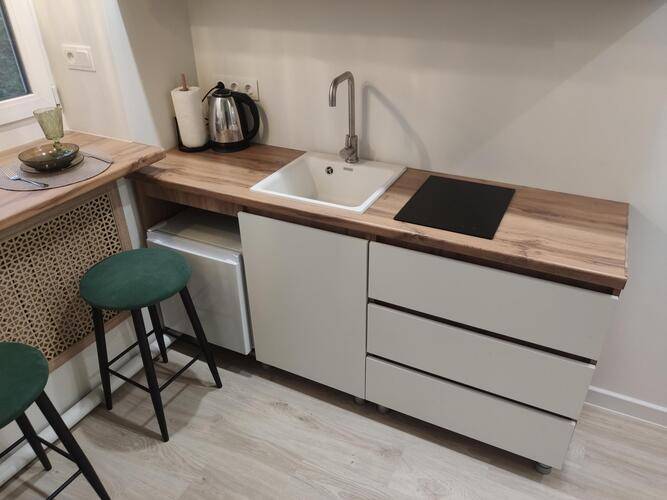 Red House (Рэд Хаус) На Улице Свободы