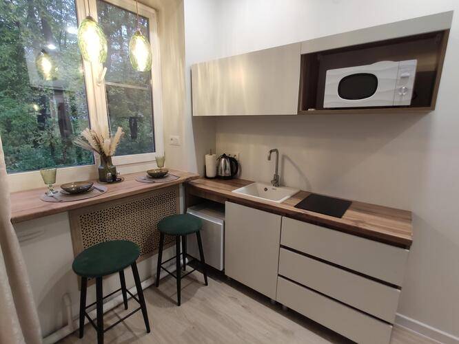 Red House (Рэд Хаус) На Улице Свободы