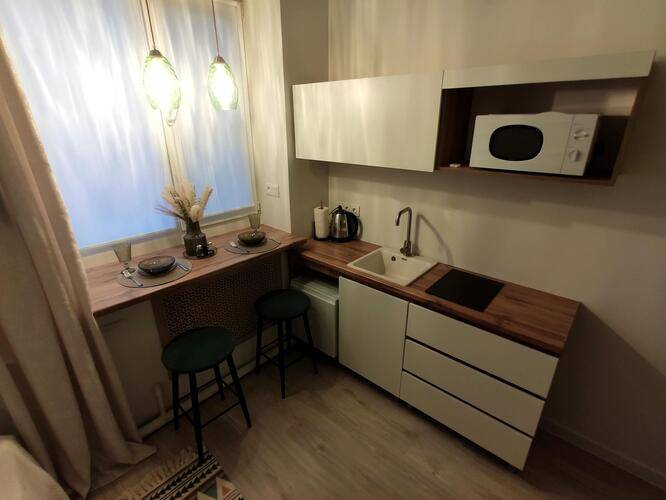 Red House (Рэд Хаус) На Улице Свободы