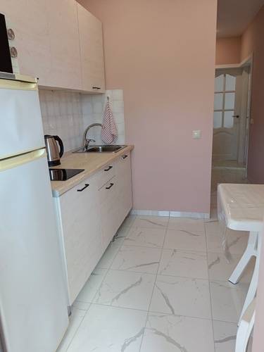 Квартира Комфортная В Центре Пицунды