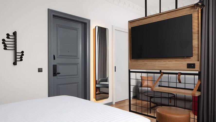 Moxy Istanbul Beyoglu