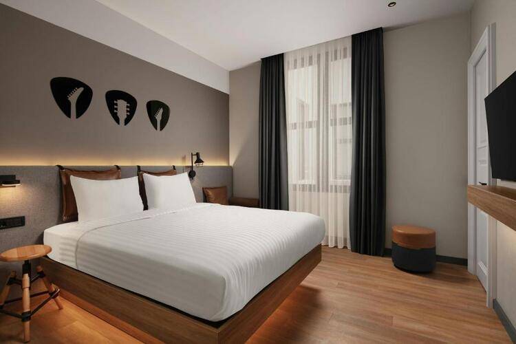 Moxy Istanbul Beyoglu