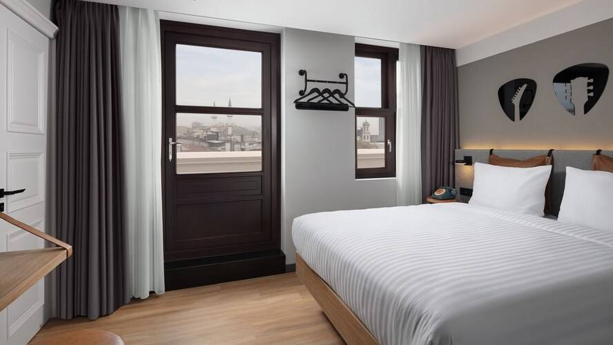 Moxy Istanbul Beyoglu