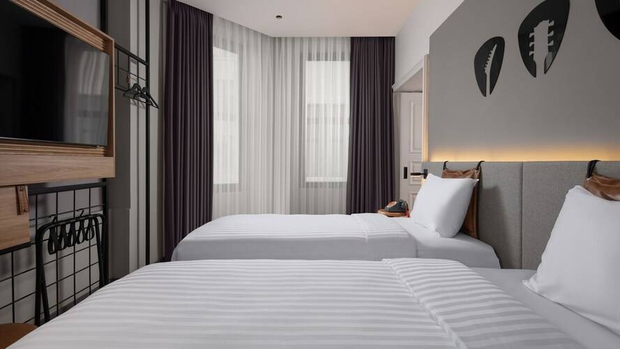 Moxy Istanbul Beyoglu